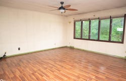 420 Orleans Court, Warsaw, IL 62379