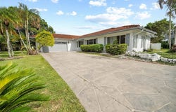 5903 Breadfruit Cir, Tamarac, FL 33319