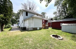 5557 Pleasant Ave, Hudsonville, MI 49426