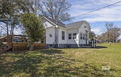 18914 Florida Street, Robertsdale, AL 36567