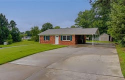 301 Redwood Bend, King, NC 27021