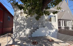 1725 Bay St, Alameda, CA 94501