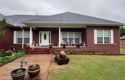 1707 Holloway, Morrilton, AR 72110