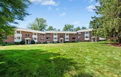1 Town House Lane, Acton, MA 01720