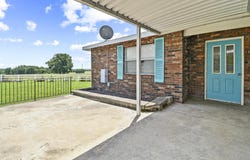194 State Highway Mm, Niangua, MO 65713