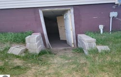 1058 E Rose City Road, Rose City, MI 48654