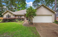 455 Shadowood Drive, Ridgeland, MS 39157