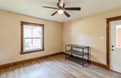 1141 Douglas Avenue, Des Moines, IA 50313