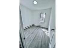 20-44 127 St, College Point, NY 11356
