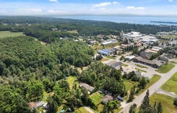 7481 S STATE, HARBOR SPRINGS, MI 49740