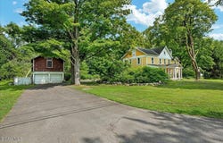 18 Gaffney Lane, Kinderhook, NY 12106