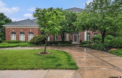 686 N 164th Street, Omaha, NE 68118