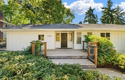 3820 UNIVERSITY ST, Eugene, OR 97405