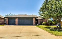 720 Manhattan Drive, Moore, OK 73160