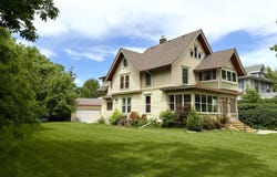 1014 S Jay Street, Aberdeen, SD 57401