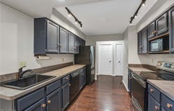 1335 Old Mill Path, Broadview Heights, OH 44147
