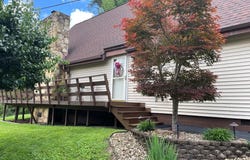 2 JC Estate Dr, Paintsville, KY 41240