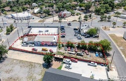 911 Viendo, San Antonio, TX 78201