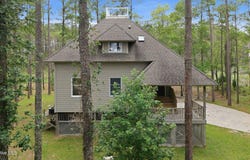 134 W Dowry Creek, Belhaven, NC 27810