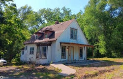 105 N 3rd Street, Mystic, IA 52574
