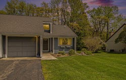 2345 Fairgrove Street, Kalamazoo, MI 49009