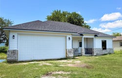 903 E Bowie Street, Beeville, TX 78102