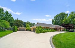 1219 W 64th Terrace, Kansas City, MO 64113