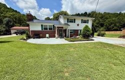 1760 Fudges Creek Road, Ona, WV 25545