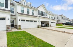 800 Dipper Lane unit: 3, Aurora, OH 44202