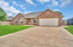 1204 Sheryl Lane, Altus, OK 73521