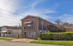 1009 9th Avenue, Brackenridge, PA 15014