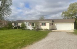 8571 N Seymour Street, Flushing, MI 48433