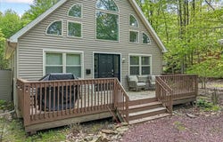 186 Brier Crest Road, Blakeslee, PA 18610