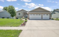 1209 34th Street, Spirit Lake, IA 51360