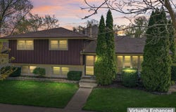 1005 E Orchard Street, Arlington Heights, IL 60005