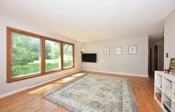 380 Glenview Ln, Grafton, WI 53024