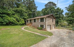 530 Village Green Court SW, Lilburn, GA 30047