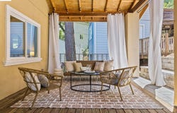 6220 Valley View Rd, Oakland, CA 94611