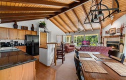 1444 KUIAHA RD, Haiku, HI 96708