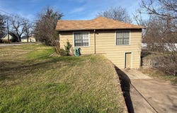 609 E Henry, Hamilton, TX 76531