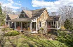 59 Ledgewood Drive, Boothbay, ME 04537