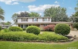 402 Thomas Lane, Grand Blanc, MI 48439