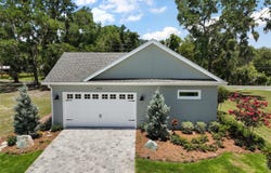 622 W 11TH AVENUE, MOUNT DORA, FL 32757