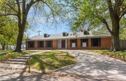 800 Western Hills Drive, Sherman, TX 75092