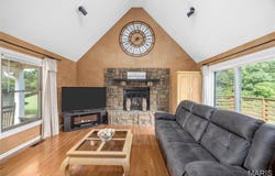 795 Schluersburg Road, Augusta, MO 63332