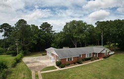 1222 E Main St., Ariton, AL 36311