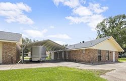 12152 Oakline Acres, St Amant, LA 70774