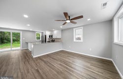 38 BUTTONWOOD AVE, NEW CASTLE, DE 19720