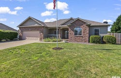 230 Possum Pass Court, Sherman, IL 62684