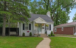 1324 Maple Avenue, Fort Wayne, IN 46807-1016